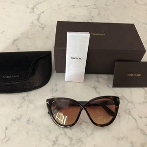 Tom Ford Sunglasses ARABELLA TF 511 FT 05G brown